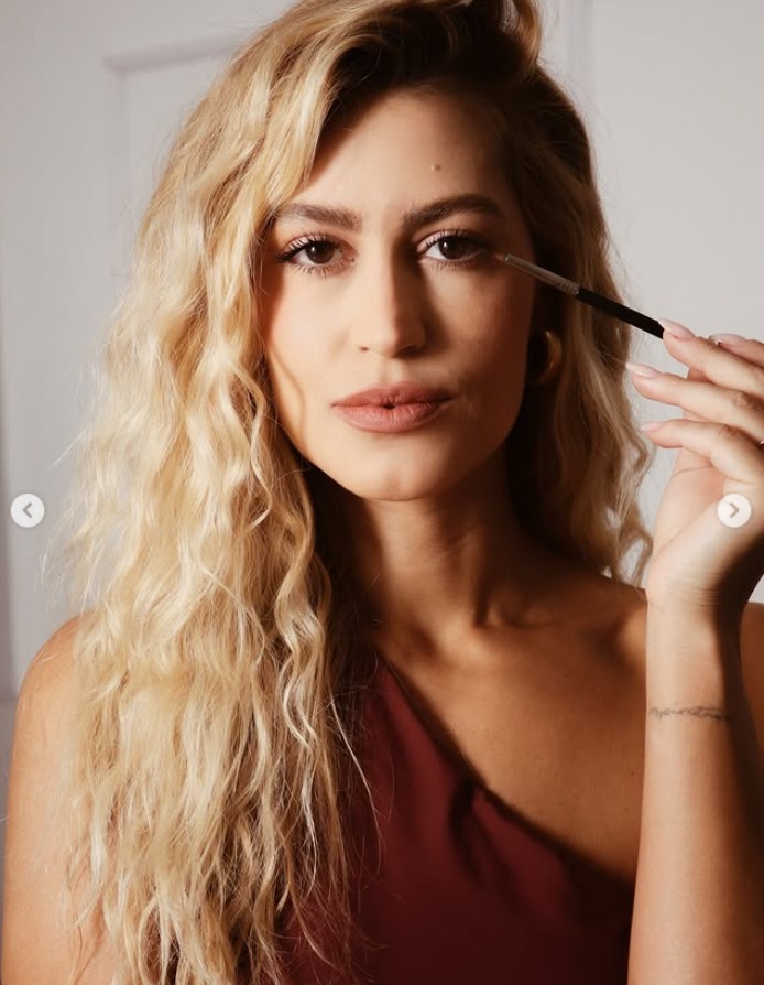 Bárbara Thaís em retrato editorial